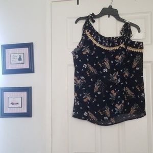 🔥NWT🔥 Springtime🌻 one shoulder sexy top